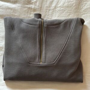 Grey Varley sweatshirt